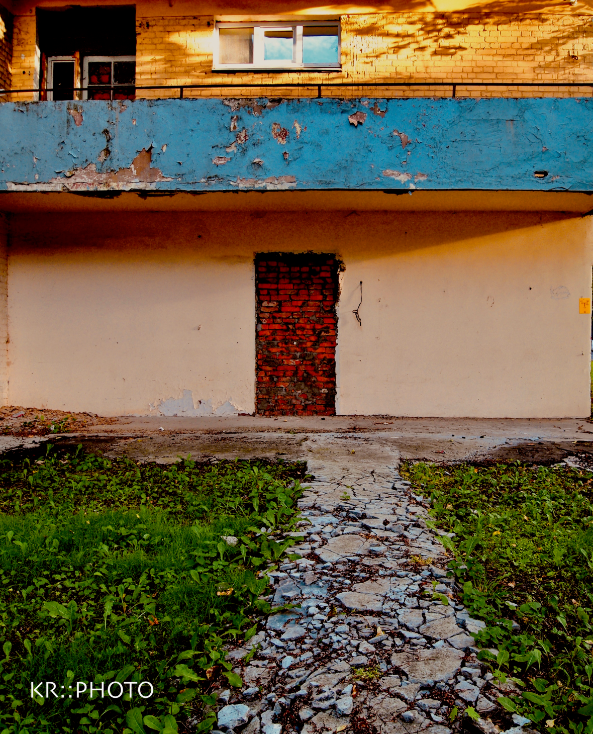 color_door to nowhere_watermark